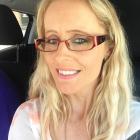 Lhara Mullins profile image on woman